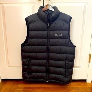 Marmot 800 fill Black Down Vest, Men’s Large